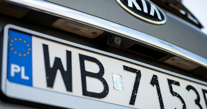 Kia Carens cena 51000 przebieg: 214355, rok produkcji 2017 z Sochaczew małe 781